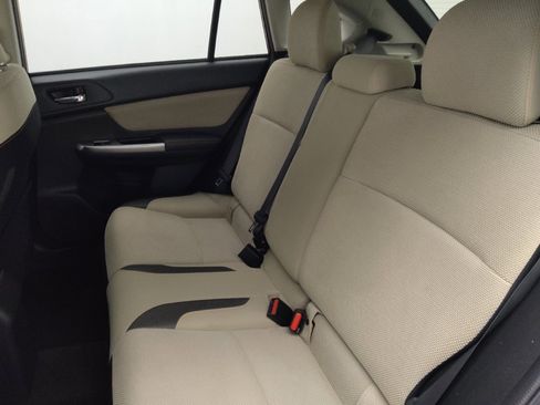 Used 2017 Subaru Crosstrek 2.0i Premium image 18