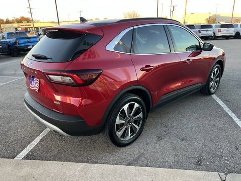 Used 2023 Ford Escape Platinum w/ Premium Technology Package image 6