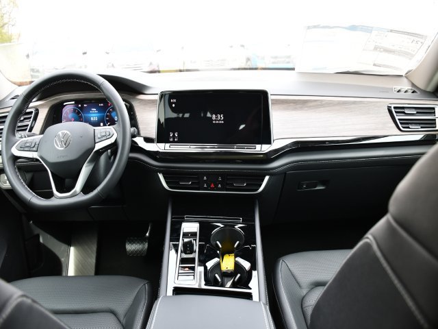 New 2026 Volkswagen Atlas SEL AWD/4WD image 16