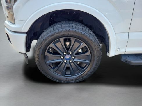 Used 2020 Ford F150 Lariat w/ Equipment Group 502A Luxury AWD/4WD image 32