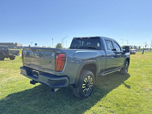 Used 2024 GMC Sierra 2500 Denali Ultimate w/ Max Trailering Package AWD/4WD image 13