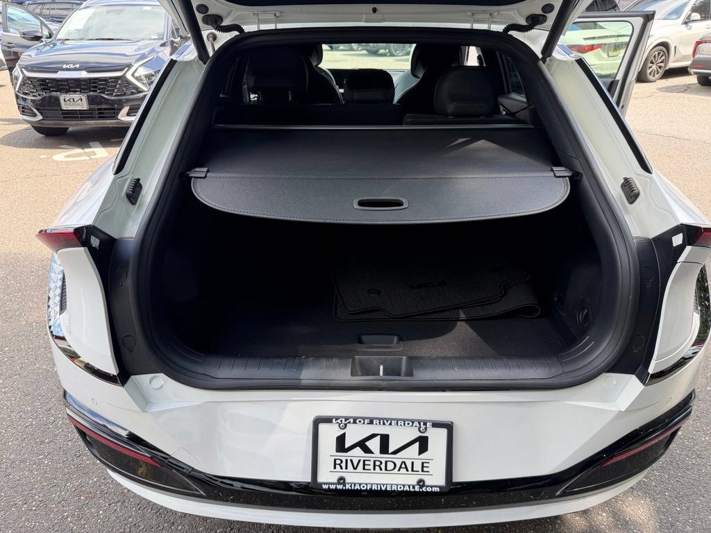 Used 2024 Kia EV6 GT-Line AWD/4WD image 12