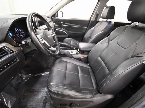Certified 2022 Kia Telluride EX w/ EX Premium Package image 15