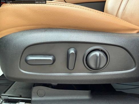 Used 2019 Buick Enclave Premium w/ Experience Buick Package AWD/4WD image 21