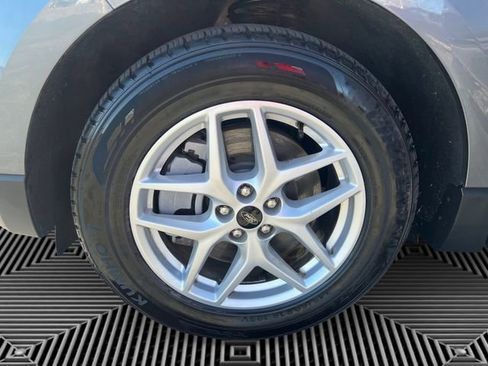 Used 2024 Ford Edge SEL image 11