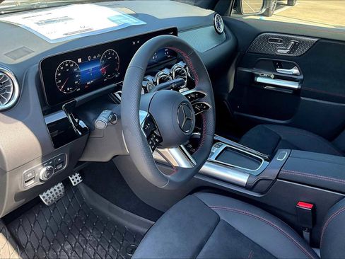 New 2026 Mercedes-Benz GLA 250 image 8