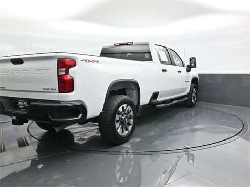 Used 2022 Chevrolet Silverado 2500 Custom w/ Custom Convenience Package image 6