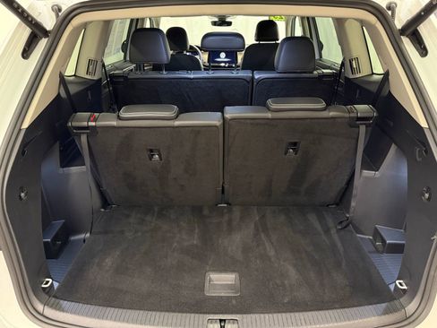 Used 2025 Volkswagen Atlas SE image 5
