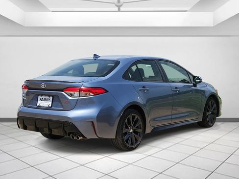 Used 2024 Toyota Corolla SE w/ SE Premium Package FWD image 4