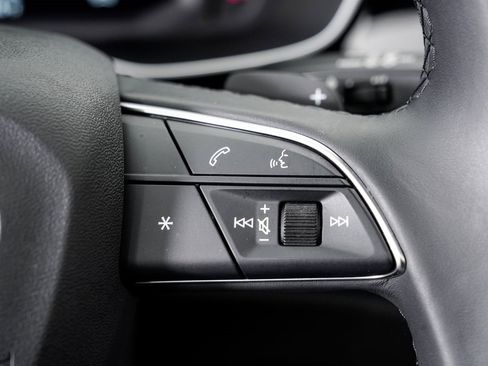 Certified 2025 Audi Q3 2.0T Premium Plus w/ Premium Plus Package image 13