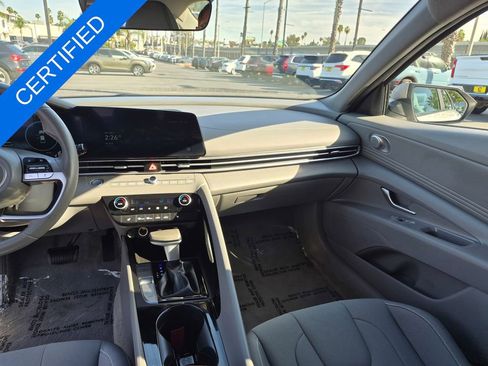 Used 2023 Hyundai Elantra SEL w/ Convenience Package image 12