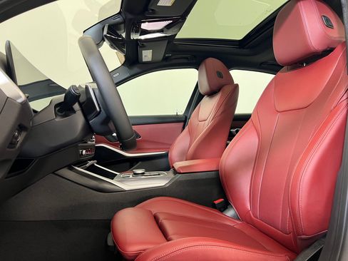 Used 2025 BMW 330i xDrive Sedan w/ Premium Package AWD/4WD image 12