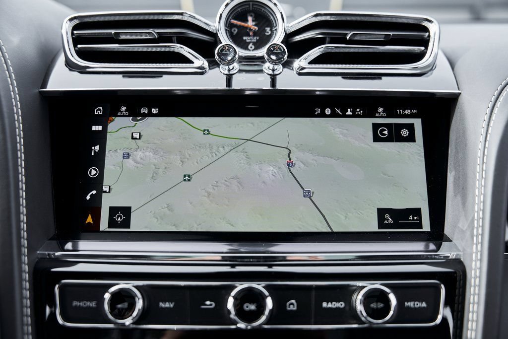 Used 2023 Bentley Bentayga Extended Wheelbase AWD/4WD image 78