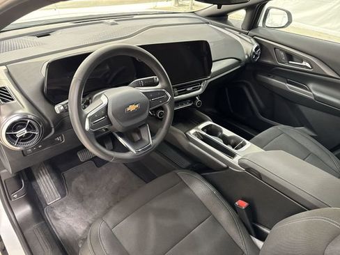 New 2026 Chevrolet Equinox EV LT image 10