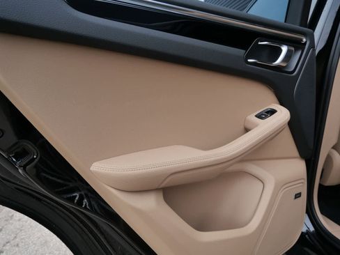 New 2026 Porsche Macan S image 11