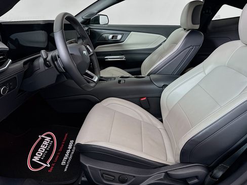 Used 2024 Ford Mustang GT Premium image 19
