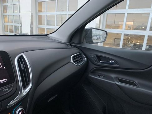 Used 2018 Chevrolet Equinox LT w/ Sun & Infotainment Package image 19