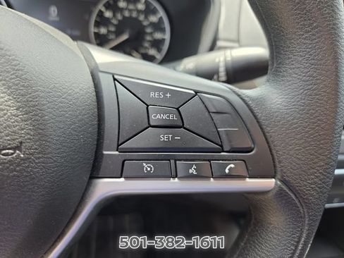 Used 2025 Nissan Altima 2.5 SV FWD image 27