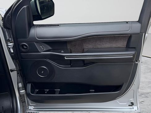 Used 2020 Ford Expedition Limited w/ Special Edition Package image 30