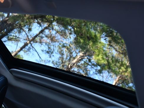 Certified 2022 Toyota Highlander XLE image 15