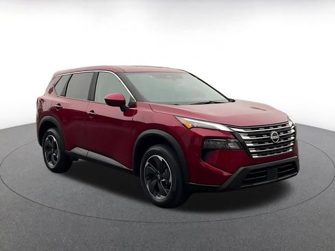 Used 2025 Nissan Rogue SV AWD/4WD image 3