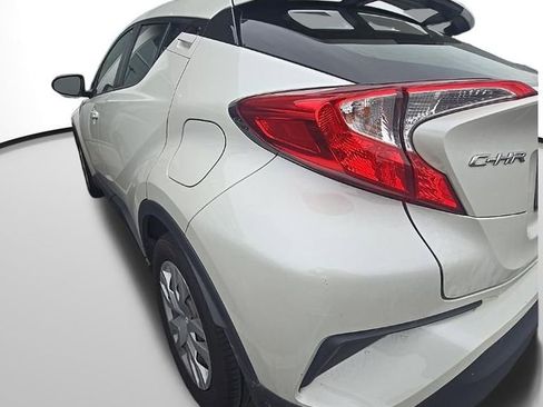 Used 2020 Toyota C-HR LE image 13