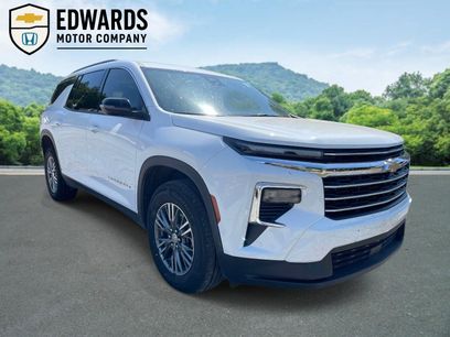 Used 2025 Chevrolet Traverse LT w/ LPO, Floor Liner Package