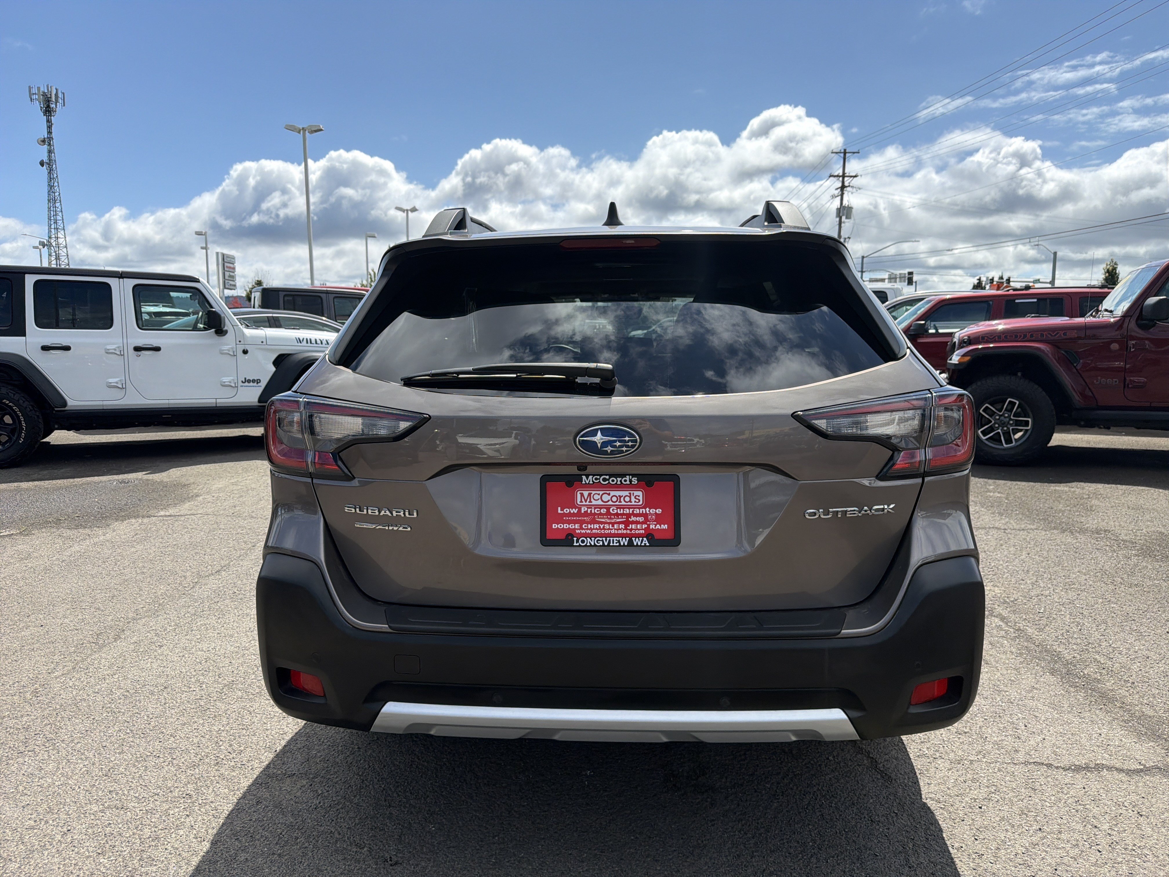 Used 2024 Subaru Outback Limited AWD/4WD image 4