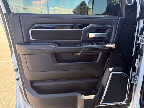 Used 2020 RAM 2500 Laramie AWD/4WD image 13