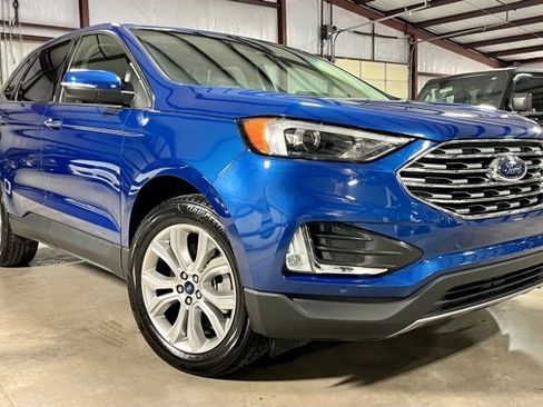 Used 2022 Ford Edge Titanium image 1