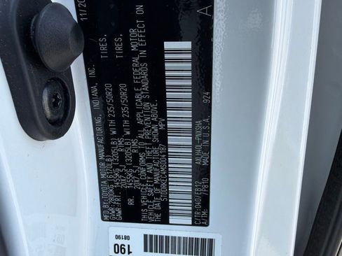 Used 2021 Toyota Sienna XSE w/ XSE Plus Package FWD image 21