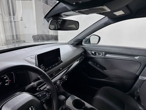 Used 2025 Honda Civic Sport image 6