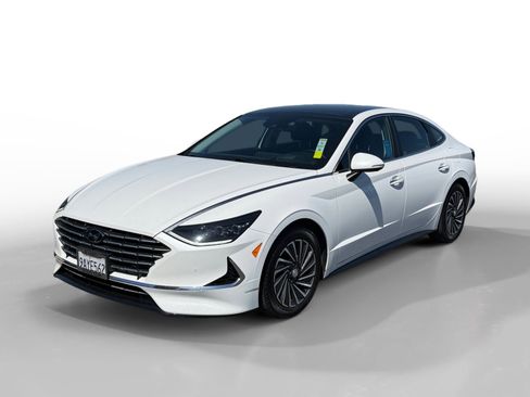Certified 2022 Hyundai Sonata Limited w/ Cargo Package FWD image 1