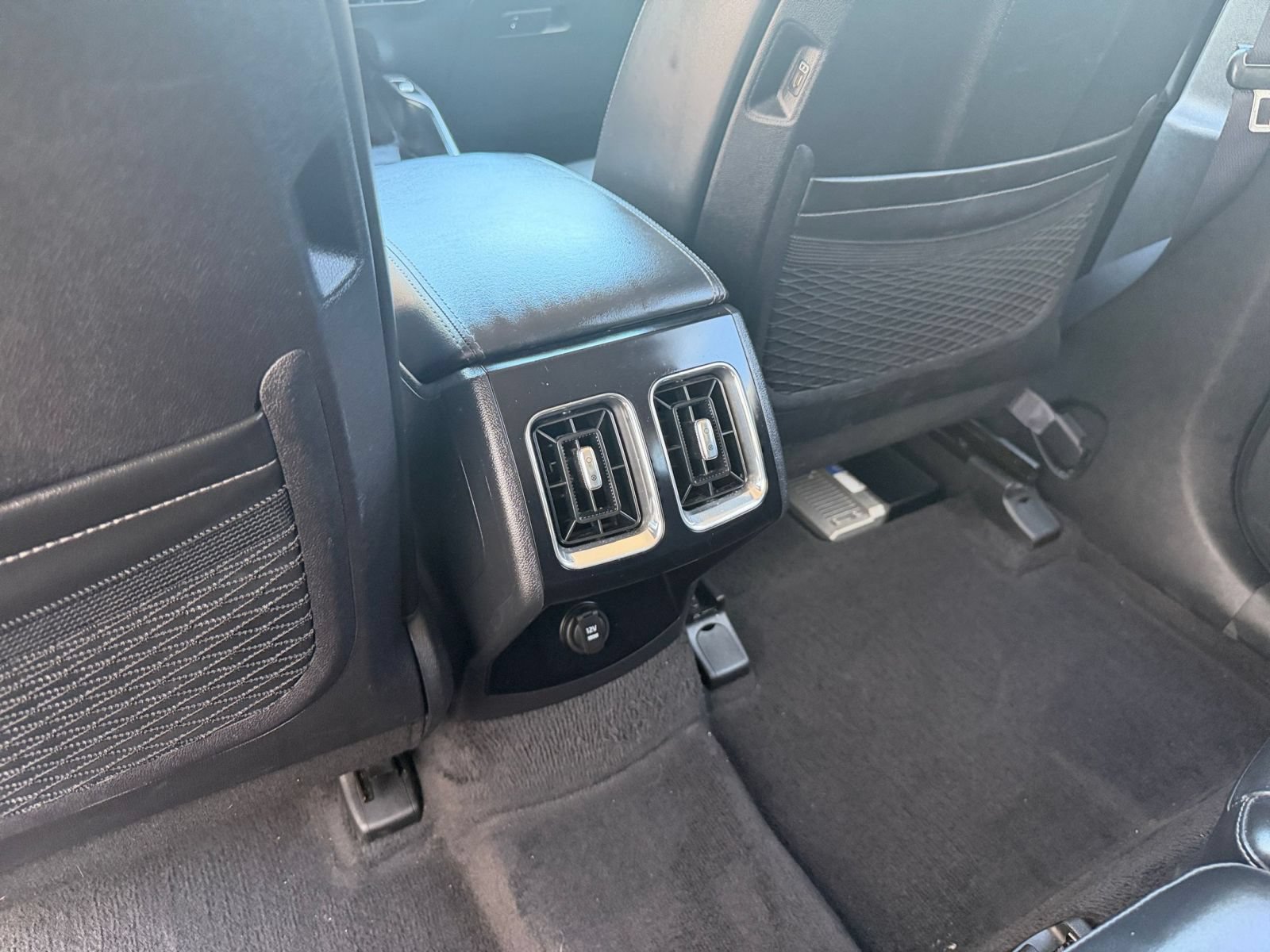 Used 2024 Kia Sorento S FWD image 24