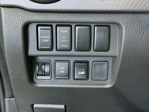 Used 2021 Nissan Titan PRO-4X w/ Off Road Protection Package AWD/4WD image 17