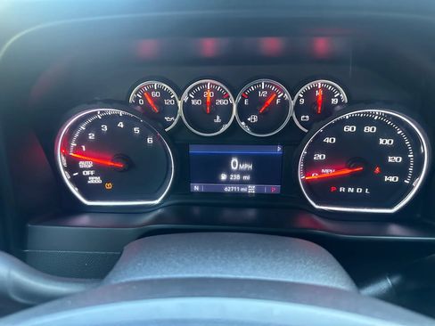 Used 2019 Chevrolet Silverado 1500 RST AWD/4WD image 38