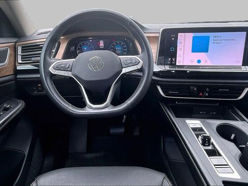 Used 2024 Volkswagen Atlas SE FWD image 5