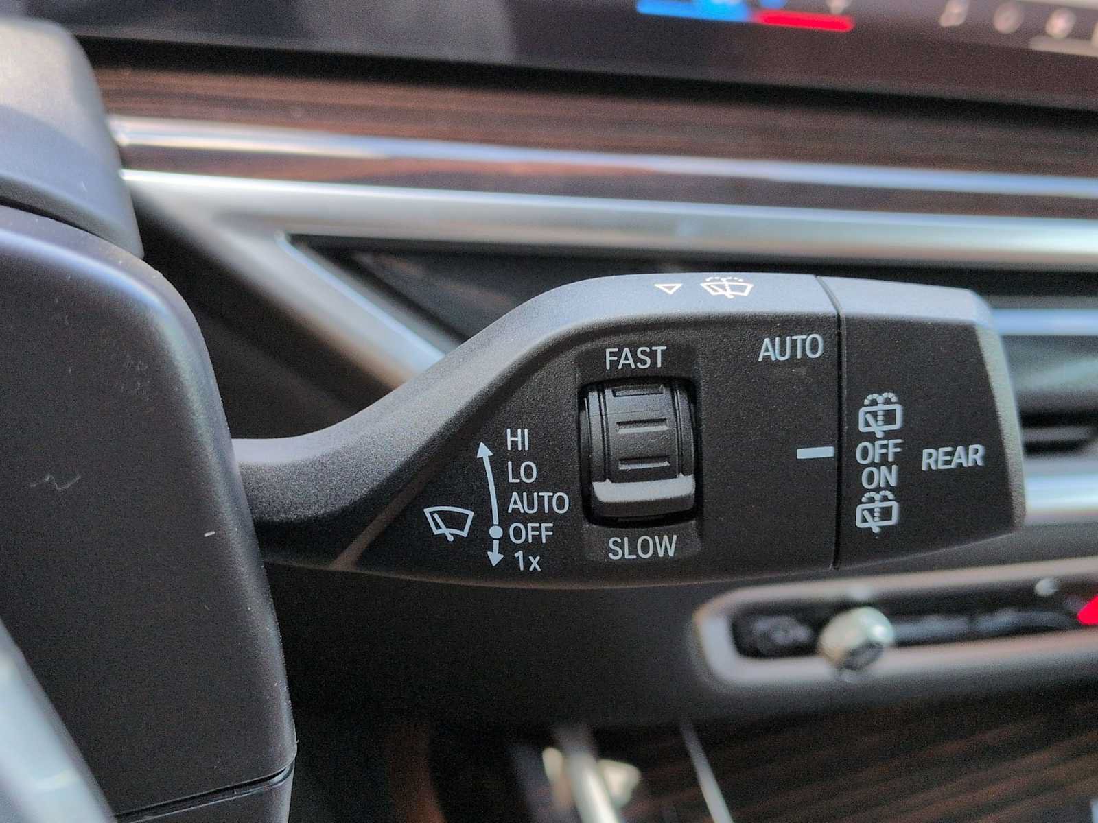 Used 2027 BMW X7 xDrive40i w/ Executive Package AWD/4WD image 28