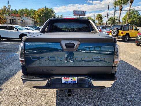 Used 2005 Chevrolet Avalanche Z71 w/ Sun And Sound Package image 4