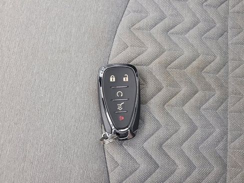 Used 2024 Chevrolet Equinox LS FWD image 32