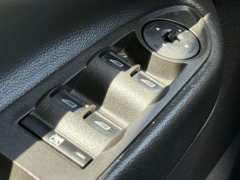 Used 2014 Ford Escape SE w/ Equipment Group 201A FWD image 17