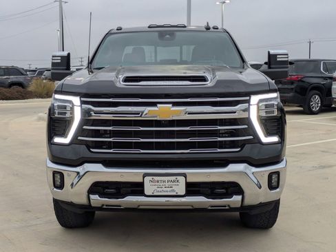 Used 2025 Chevrolet Silverado 2500 LTZ w/ LTZ Premium Texas Edition image 8