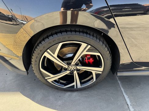 Used 2024 Volkswagen GTI SE image 15