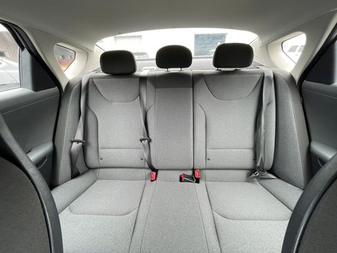 Used 2025 Kia K4 LXS image 37