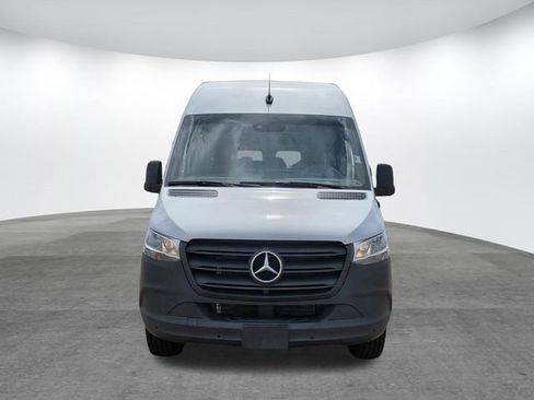 Used 2024 Mercedes-Benz Sprinter 2500 image 2