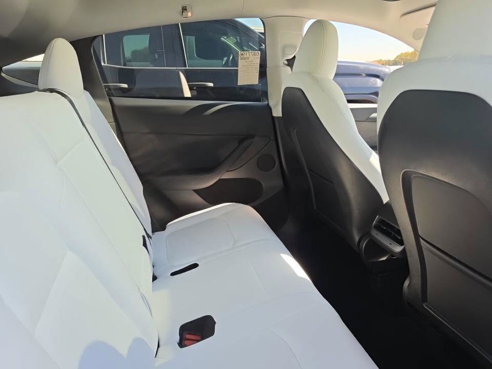 Used 2024 Tesla Model Y Long Range AWD/4WD image 7