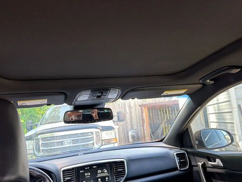 Used 2021 Kia Sportage S w/ S AWD Premium Package image 28