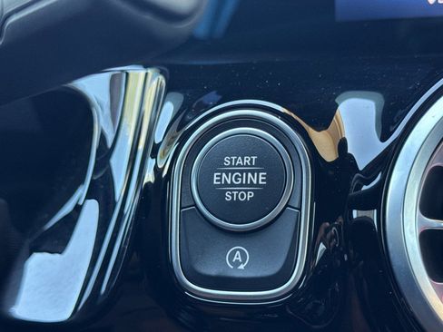 Used 2025 Mercedes-Benz GLA 250 image 23