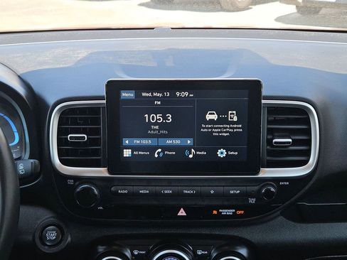 Used 2025 Hyundai Venue SEL FWD image 20