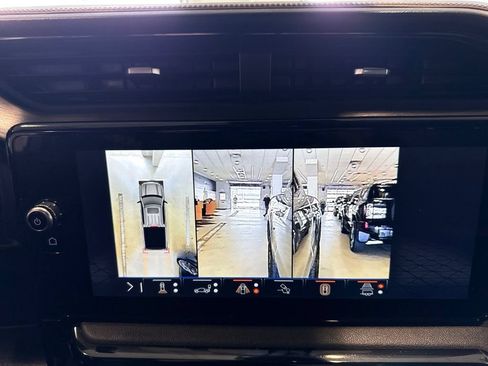 Used 2025 GMC Sierra 1500 AT4 w/ AT4 Premium Package AWD/4WD image 39